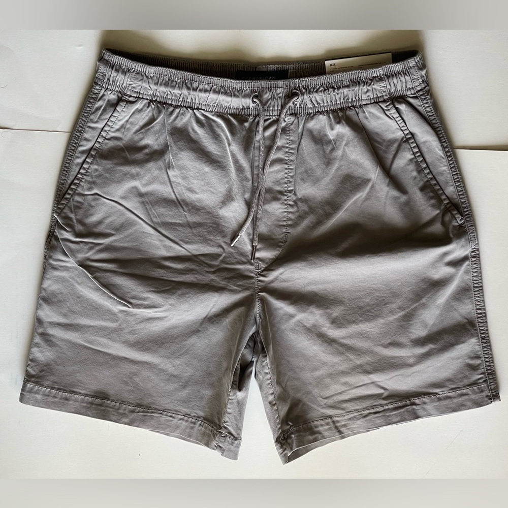 American Eagle 🦅 Gray Shorts
